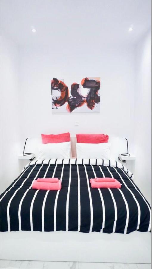 Cozy Apartment In The Center Of Атина Екстериор снимка