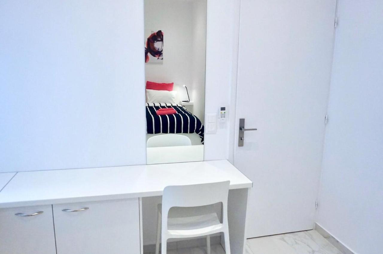 Cozy Apartment In The Center Of Атина Екстериор снимка