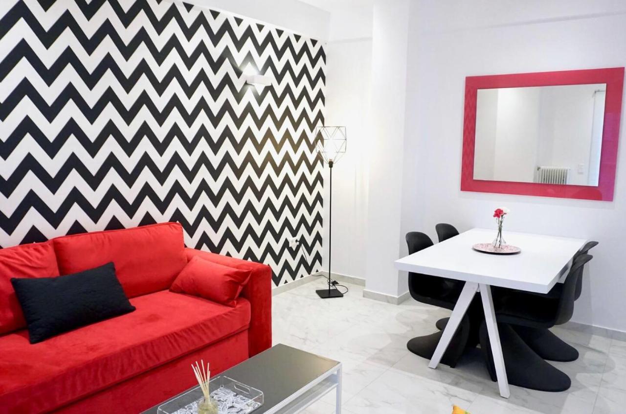 Cozy Apartment In The Center Of Атина Екстериор снимка